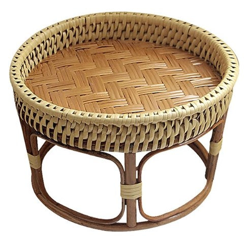 Table basse en rotin tressé