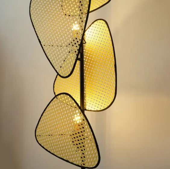 Lampadaire rotin feuillage