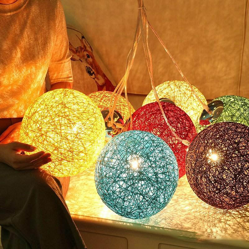 suspension rotin en couleur