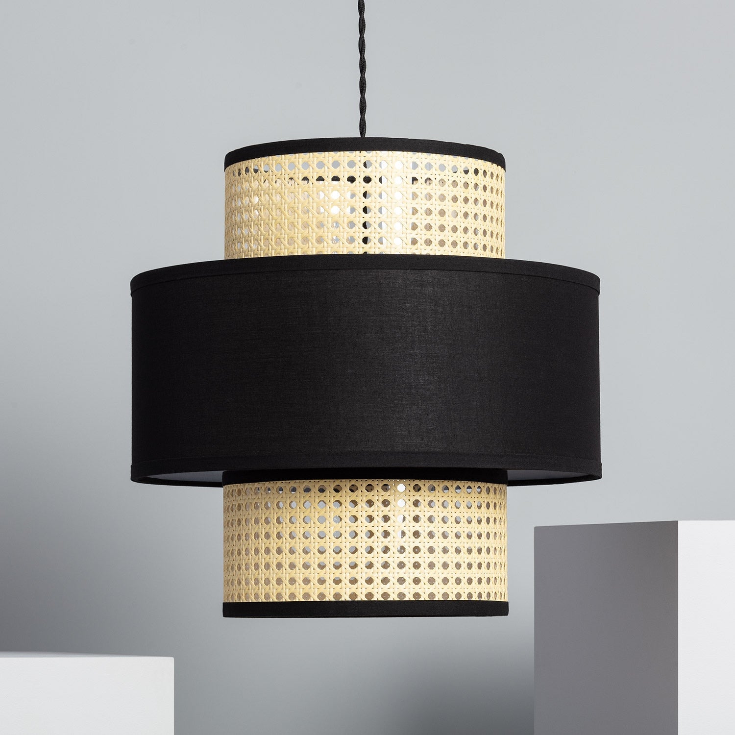 suspension rotin salon