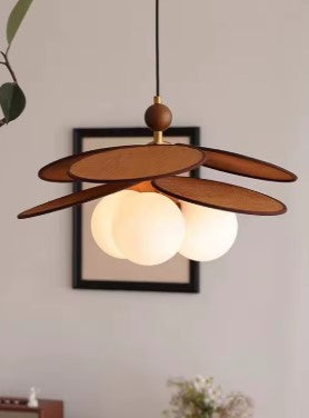 Suspension en rotin stylée et élégante